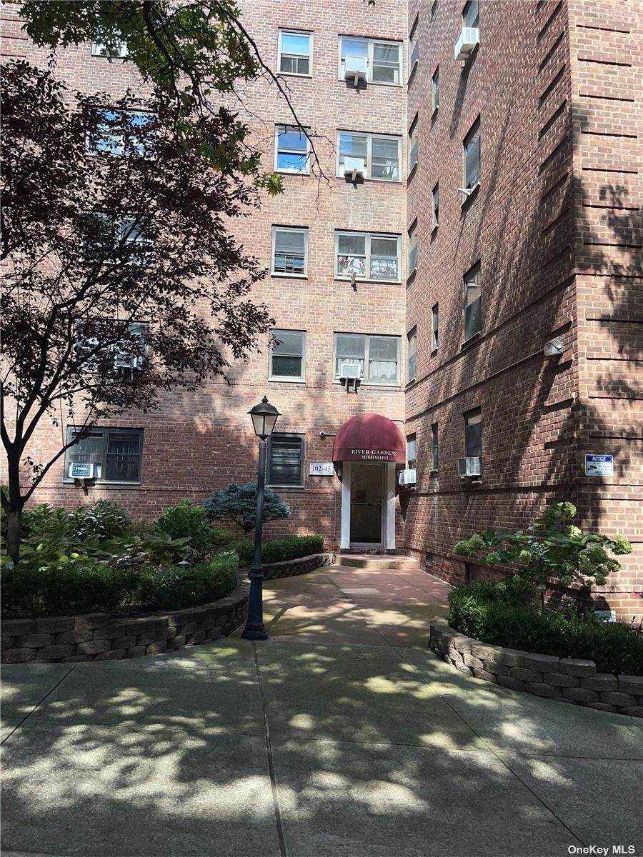 102-45 67 Road - Photo 1