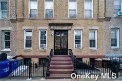 18-29 Stephen Street - Photo 1