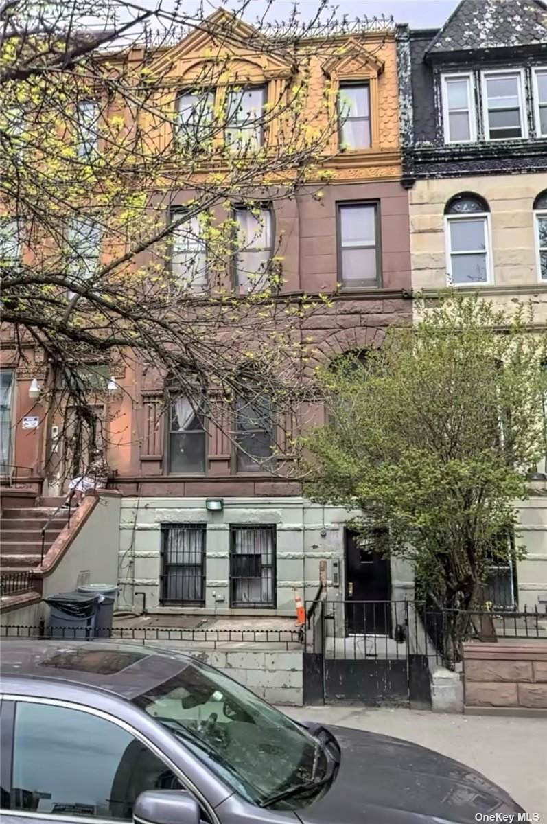 1199 Dean Street - Photo 1