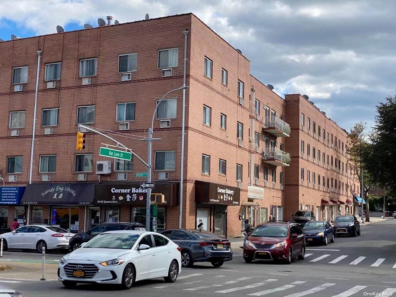 84-02 Queens Boulevard - Photo 1