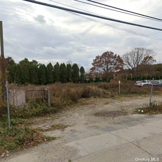 1412 Montauk Highway - Photo 1