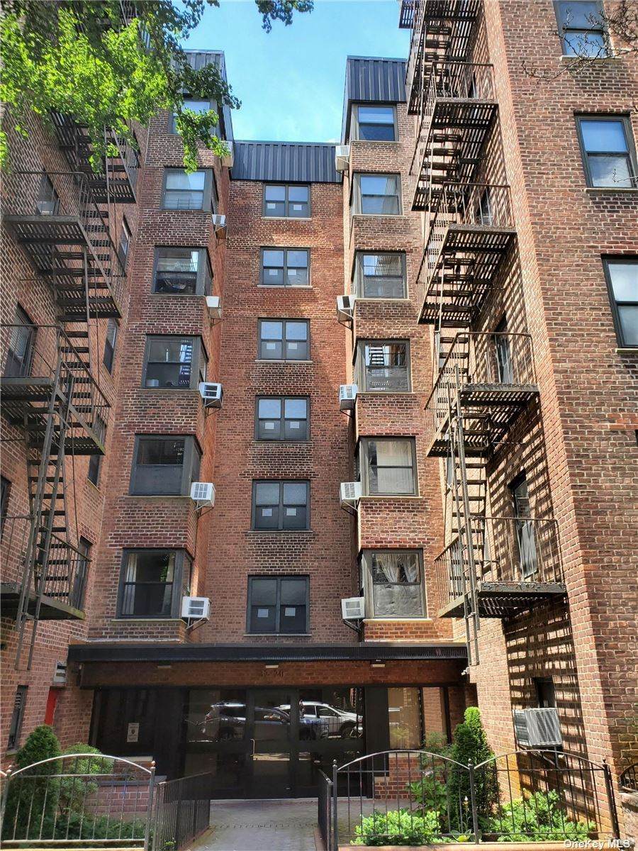 32-20 91 Street Street - Photo 1