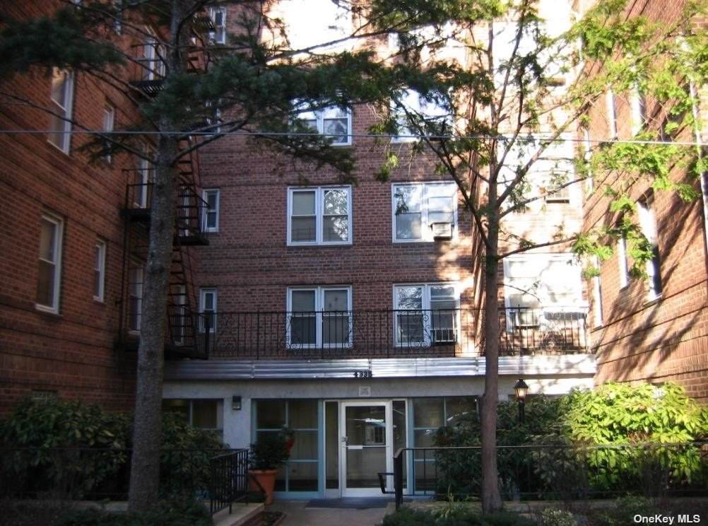 43-35 Union Street - Photo 1