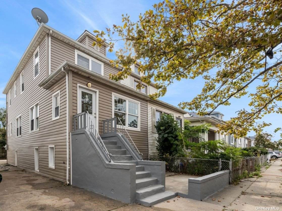 156 Pine Street - Photo 1