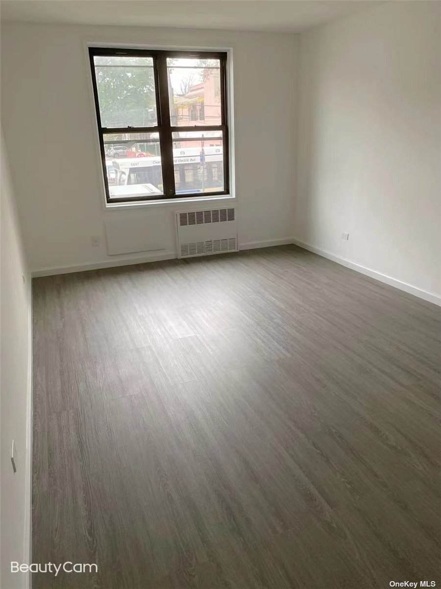 140-15 Holly Avenue - Photo 1