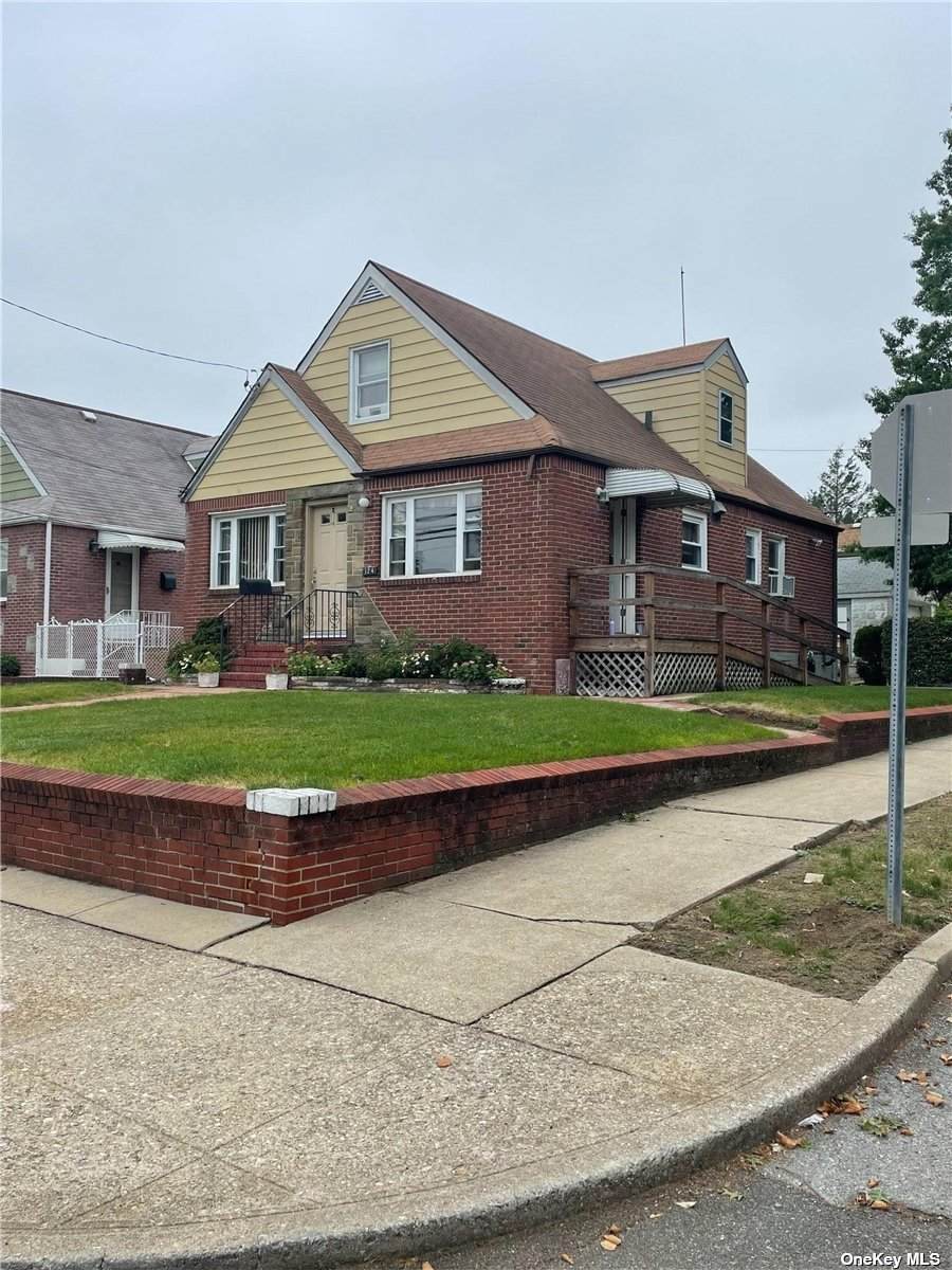124 Carroll Avenue - Photo 1