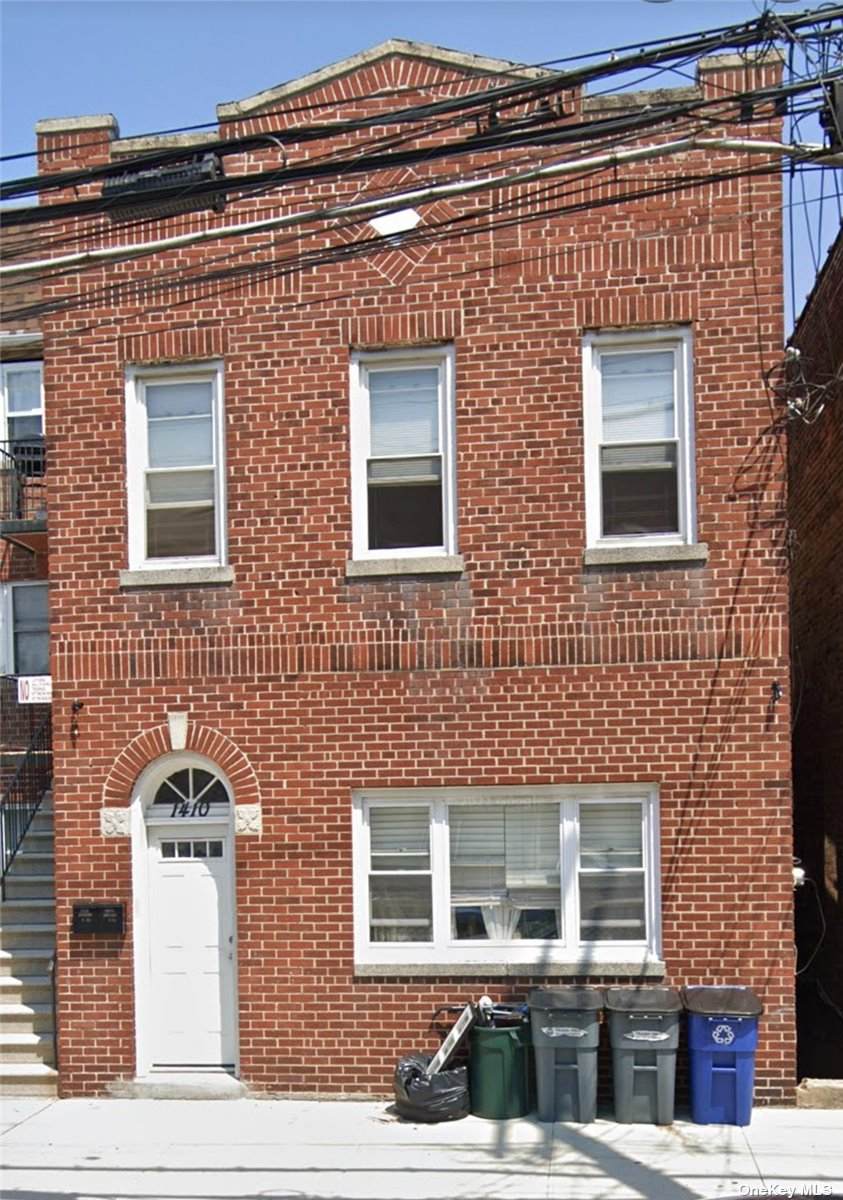 1410 Crosby Avenue - Photo 1