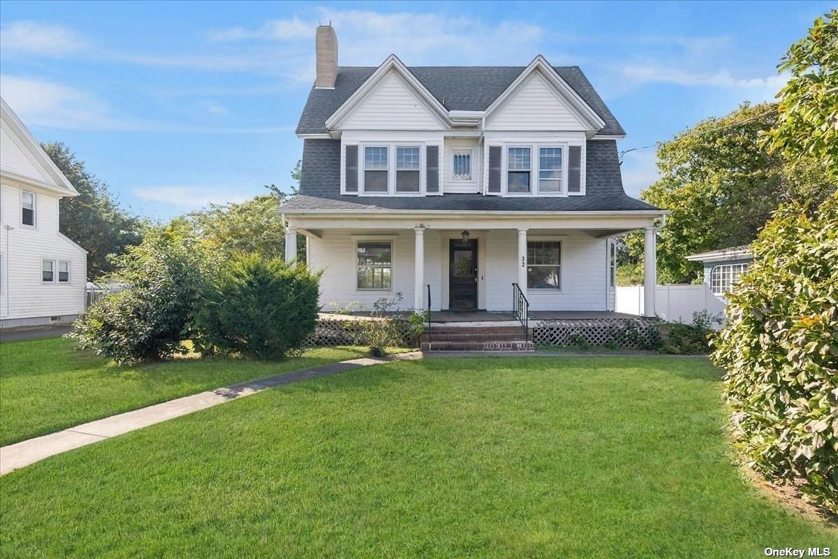 32 Rose Avenue - Photo 1
