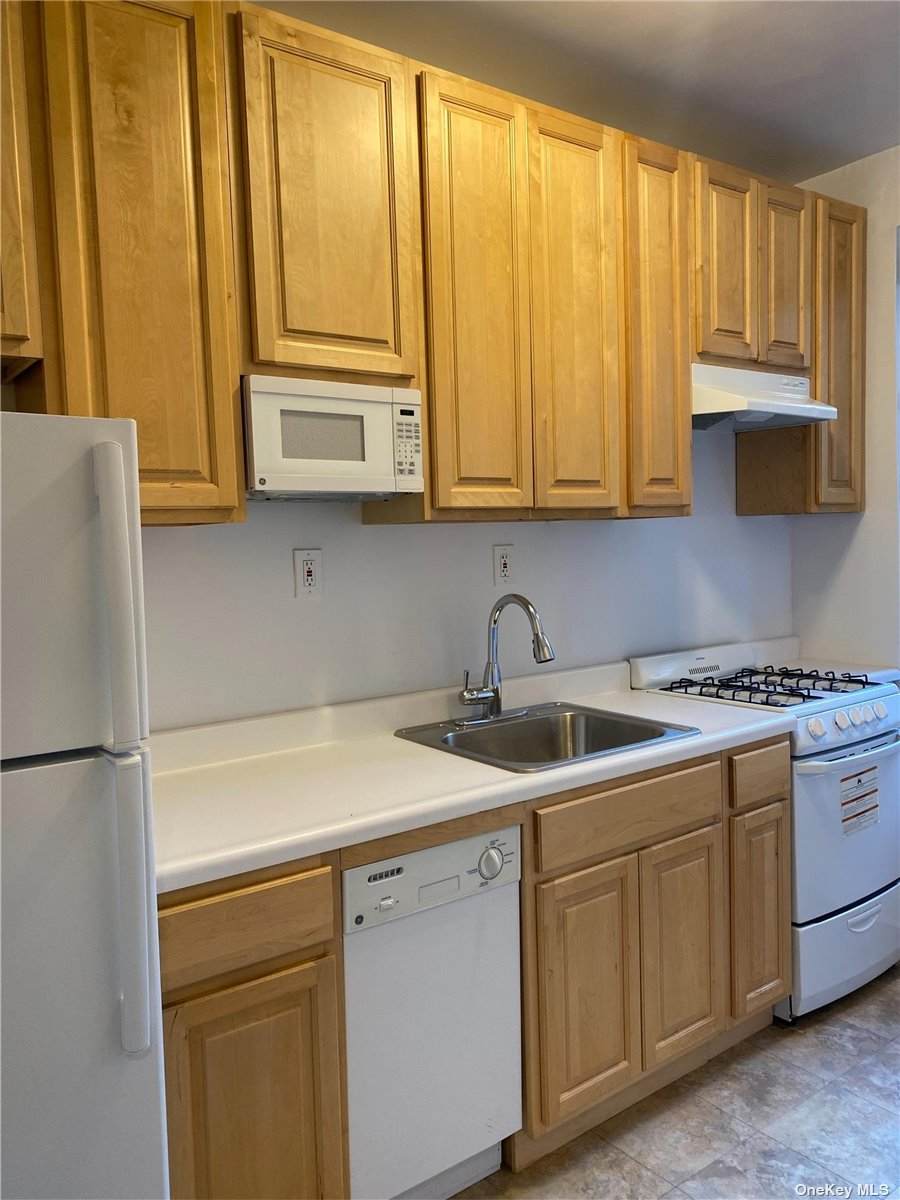 139-19 34th Rd - Photo 1