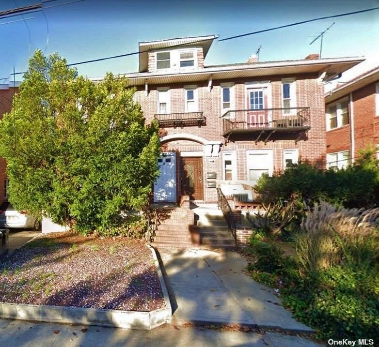 788 Empire Avenue - Photo 1