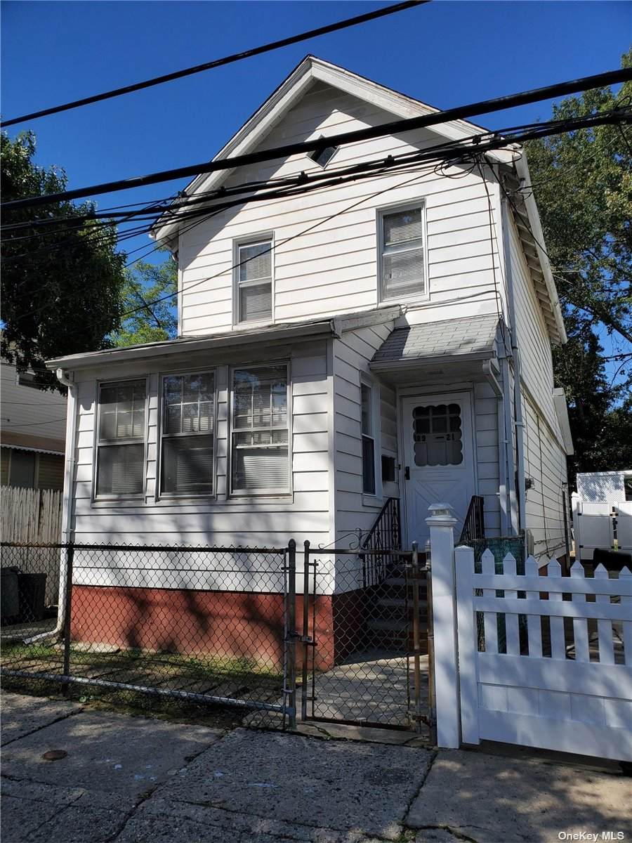 189-21 116th Road - Photo 1