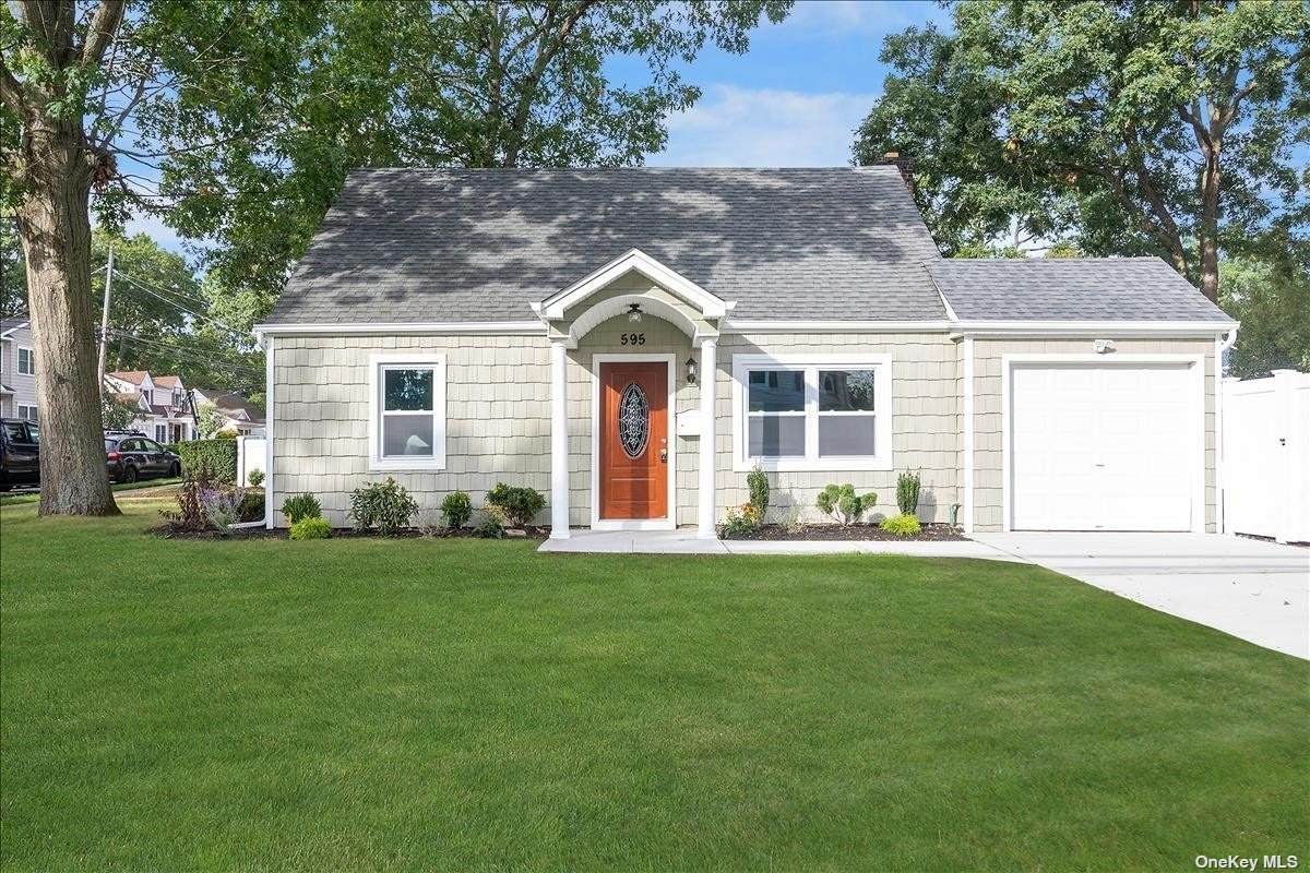 595 Franklin Avenue - Photo 1
