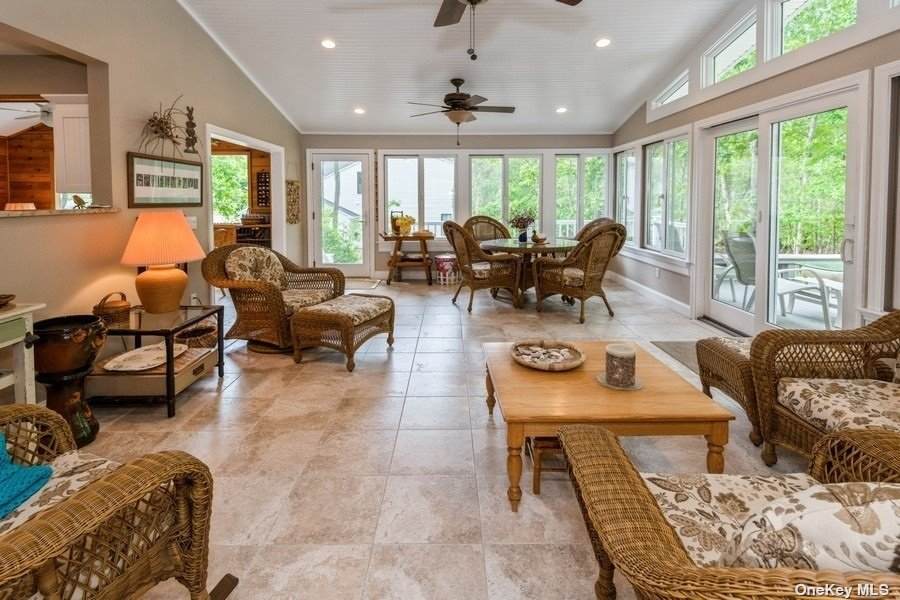 33 Bittersweet Avenue - Photo 1