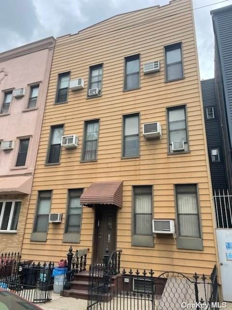 139 Devoe Street - Photo 1