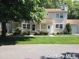 10 Stone Commons - Photo 1