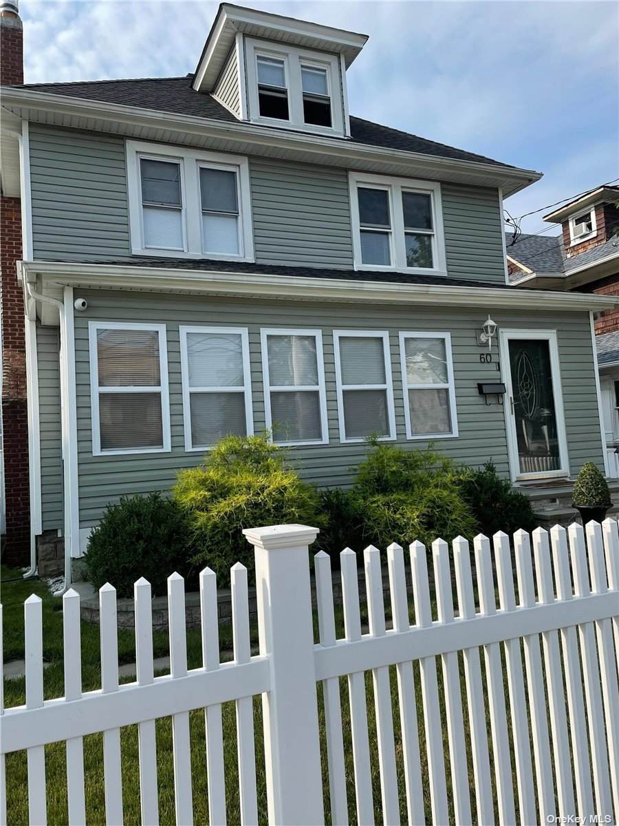 60 Gladys Avenue - Photo 1