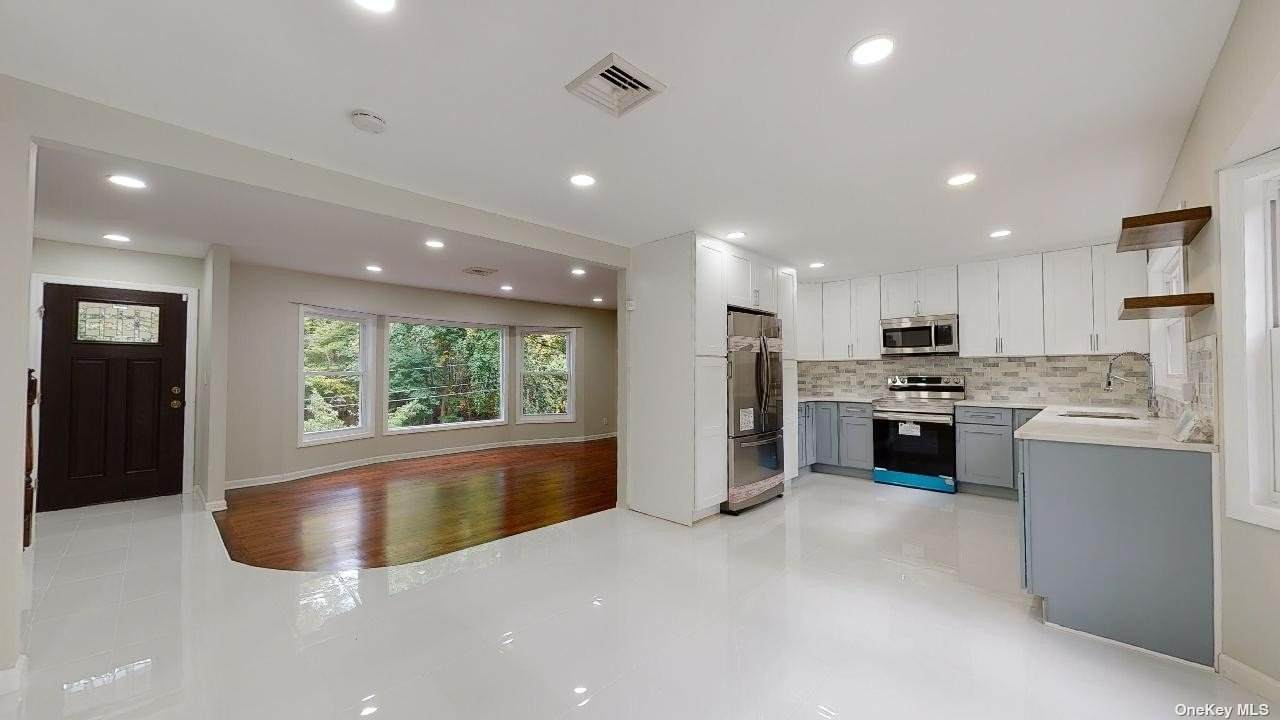 4 Creek Road - Photo 1