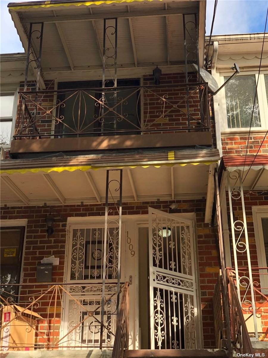 1009 E. 59th Street - Photo 1