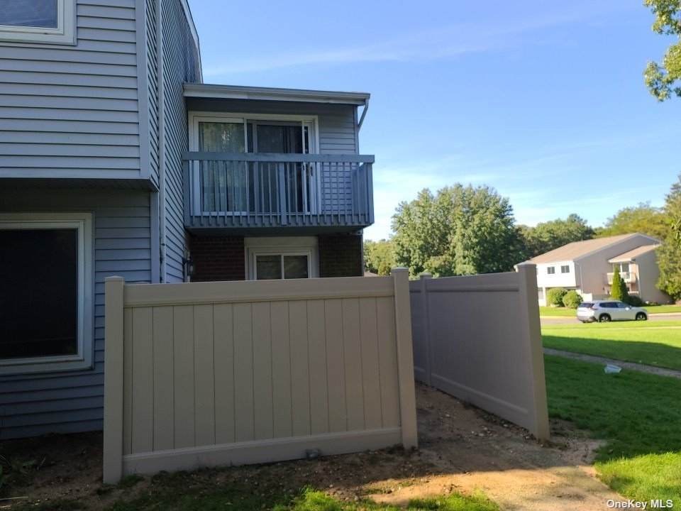 231 Springmeadow Drive - Photo 1
