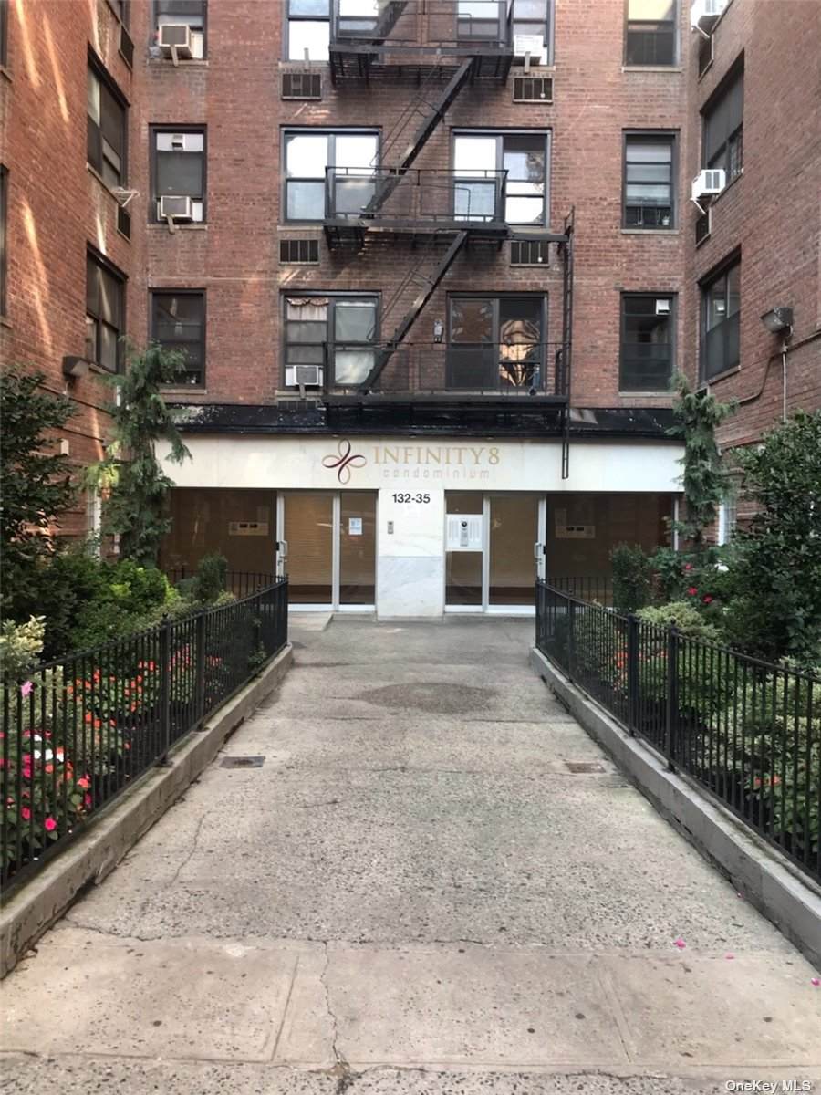 132-35 Sanford Avenue - Photo 1