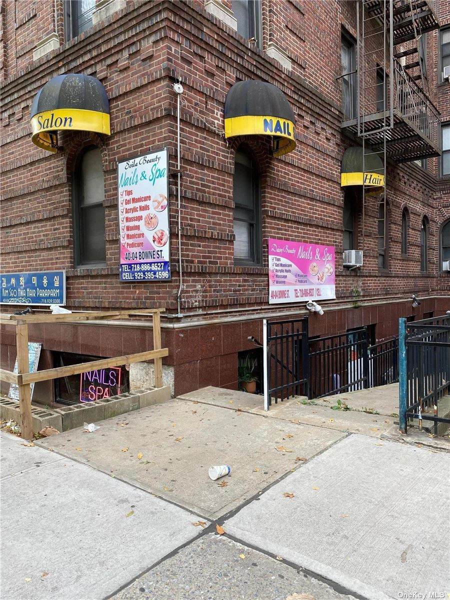 40-04 Bowne St - Photo 1