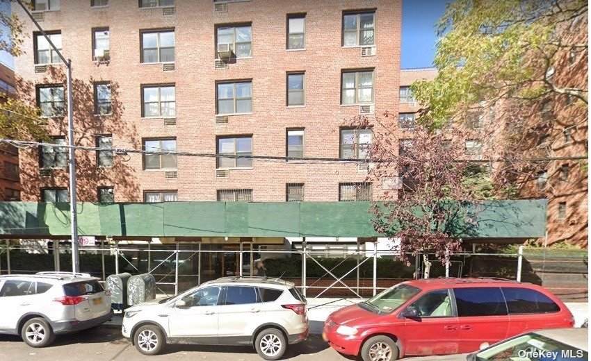138-15 Franklin Avenue - Photo 1