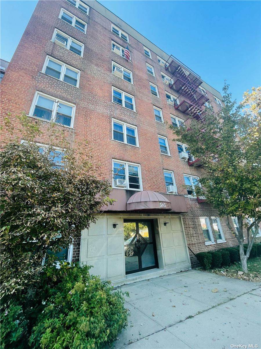585 Mclean Avenue - Photo 1