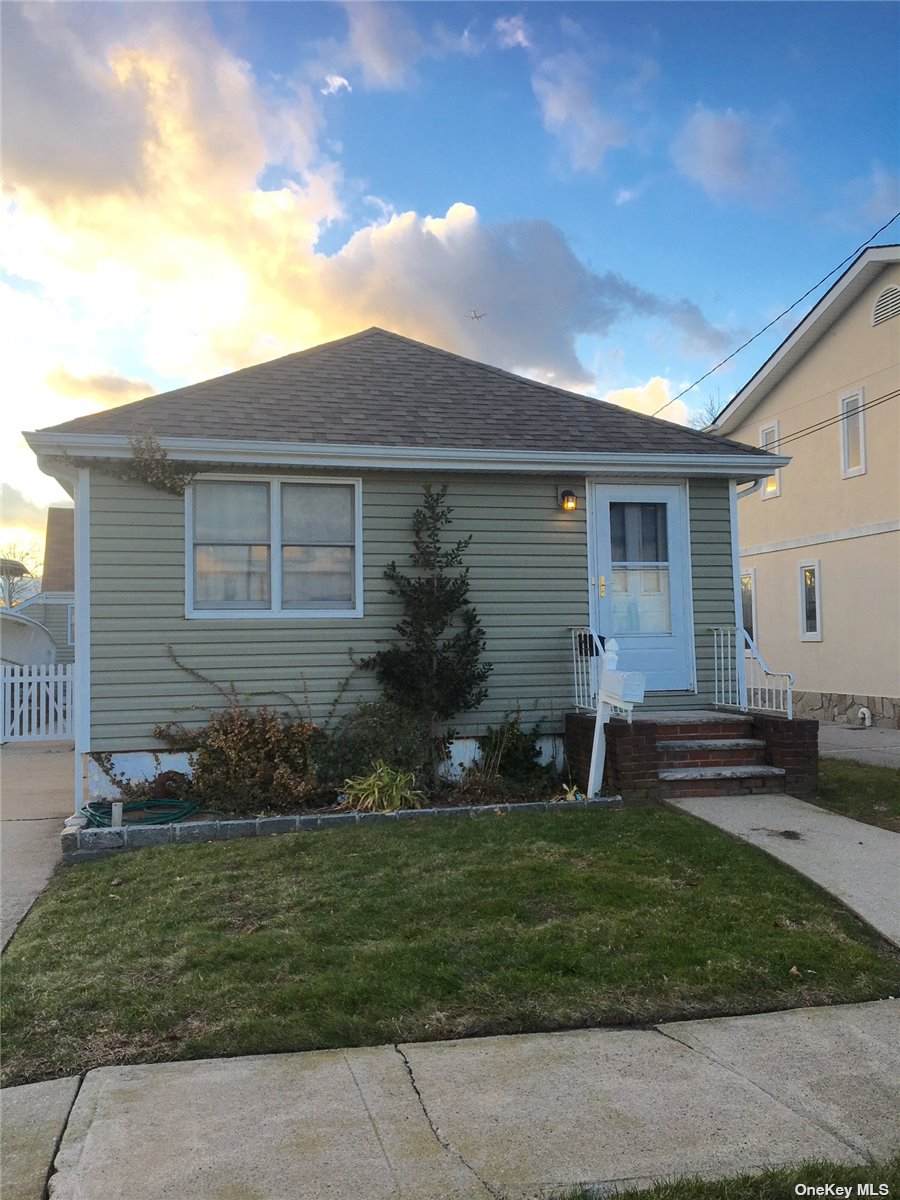 96 Suffolk Road - Photo 1