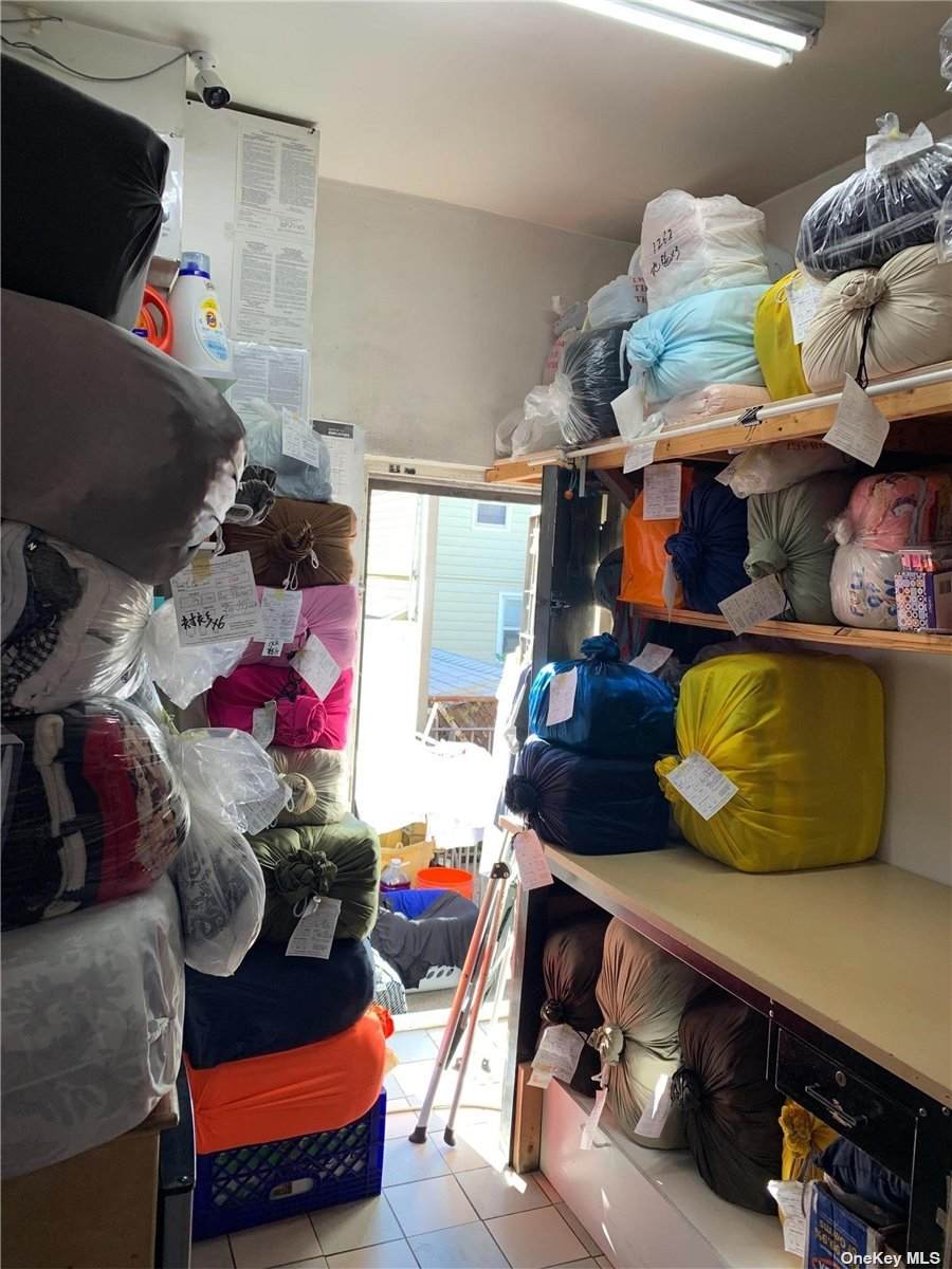 42-30 Collge Point Boulevard - Photo 1