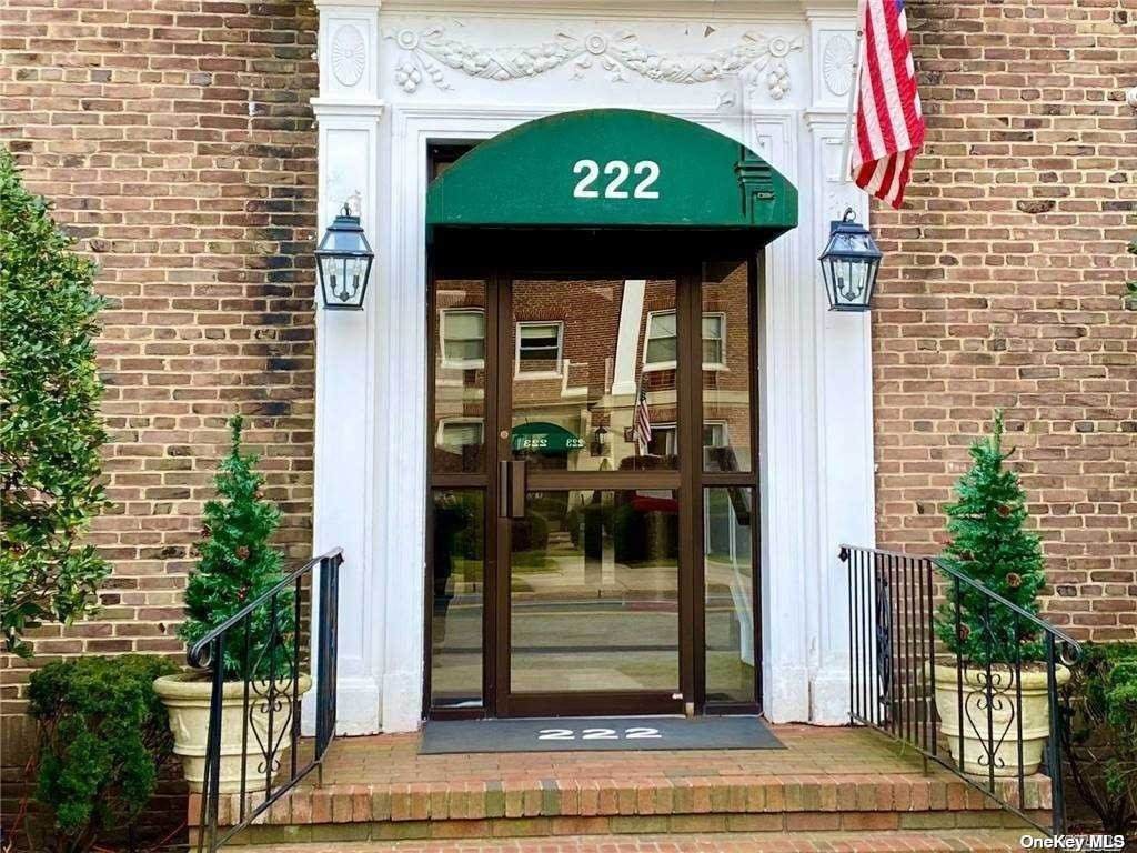 222 7th Street - Photo 1