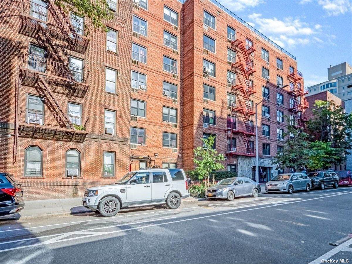 133-17 Sanford Avenue - Photo 1