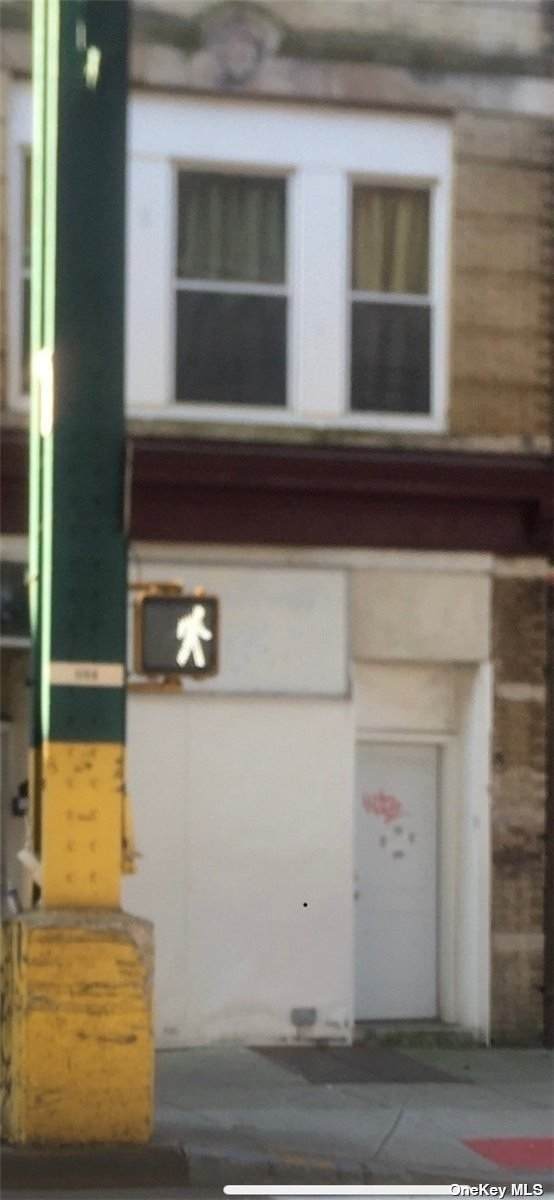 104-12 Jamaica Avenue - Photo 1
