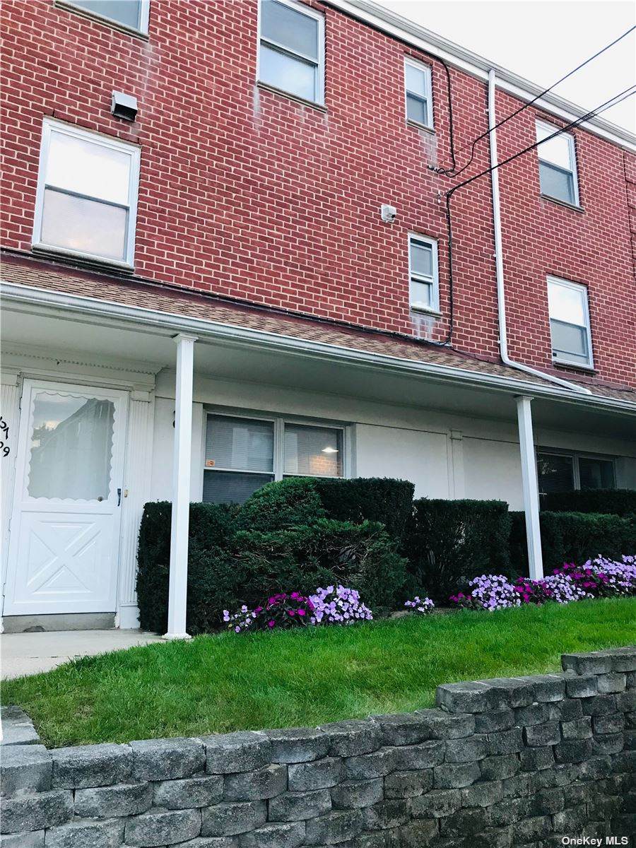 67-39 Cloverdale Lane - Photo 1