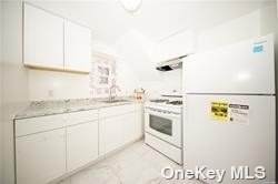 132-73 Maple Avenue - Photo 1