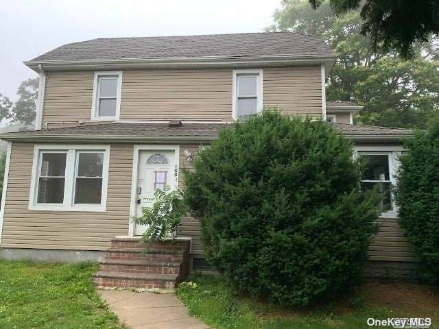 100 Rose Avenue - Photo 1