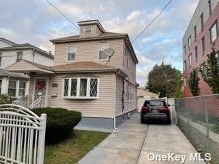 118-23 Farmers Boulevard - Photo 1