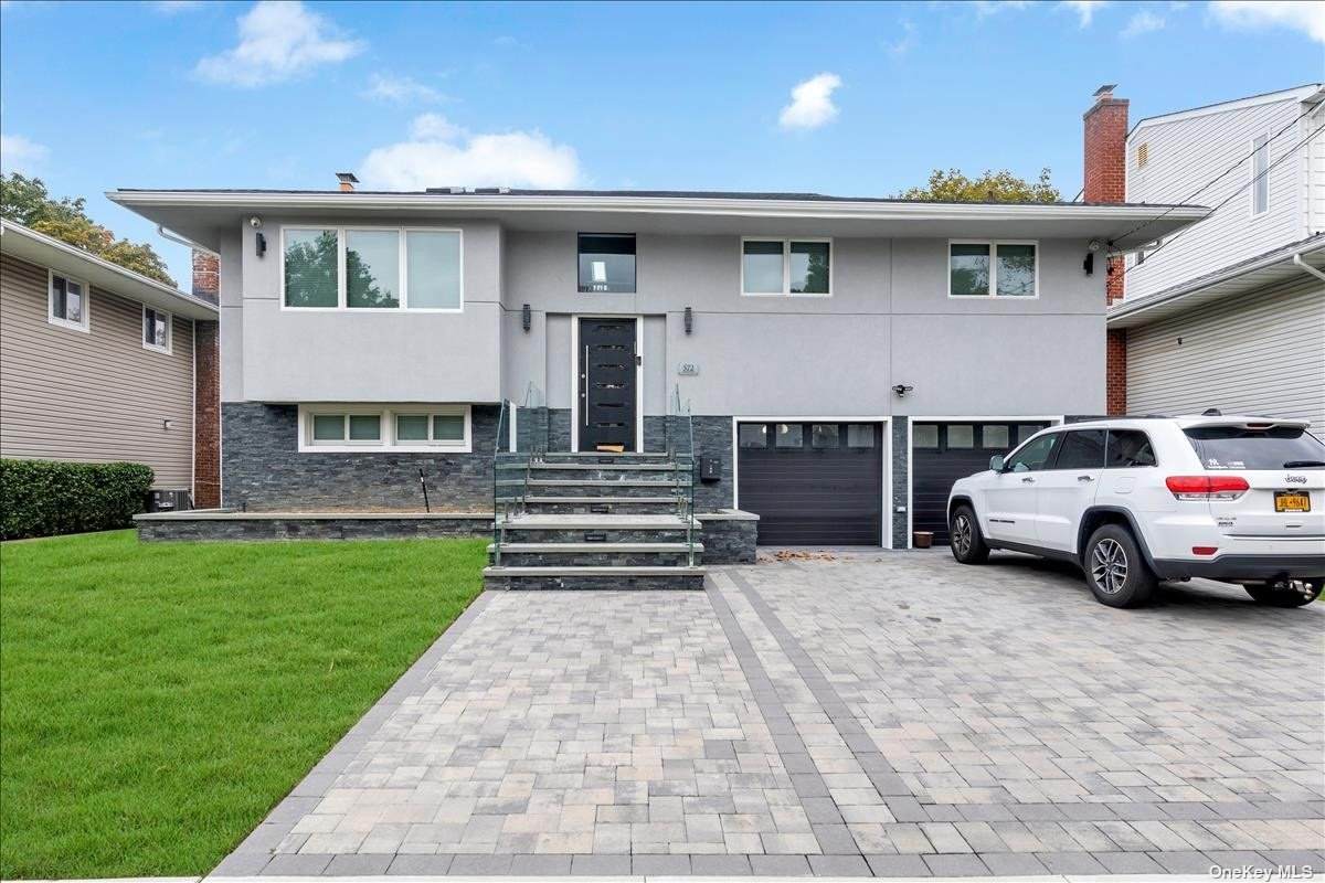 572 Leheigh Lane - Photo 1