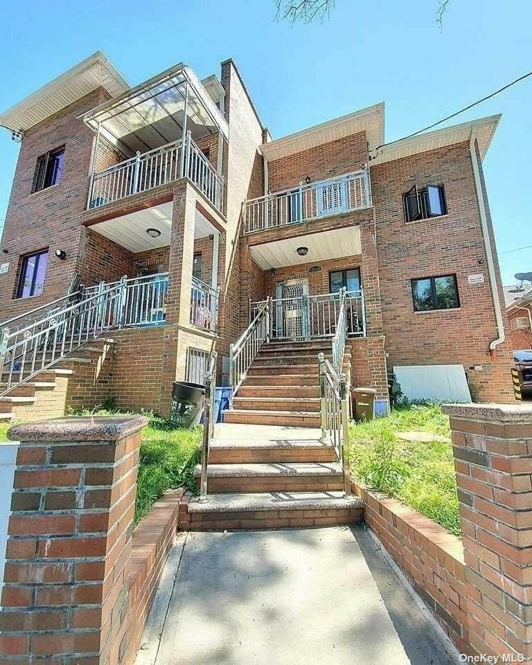 135-18 Elder Avenue - Photo 1