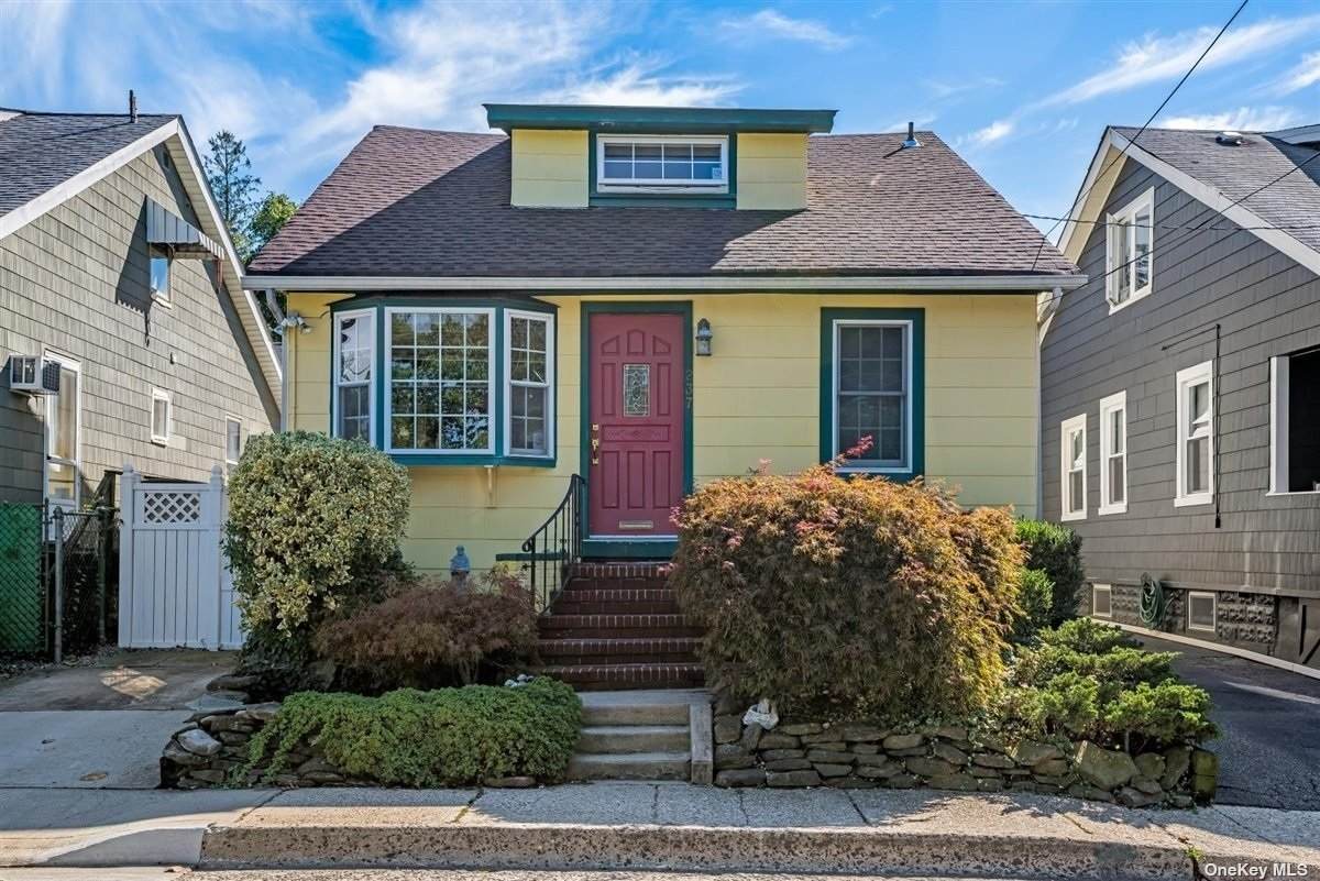237 8th Avenue - Photo 1