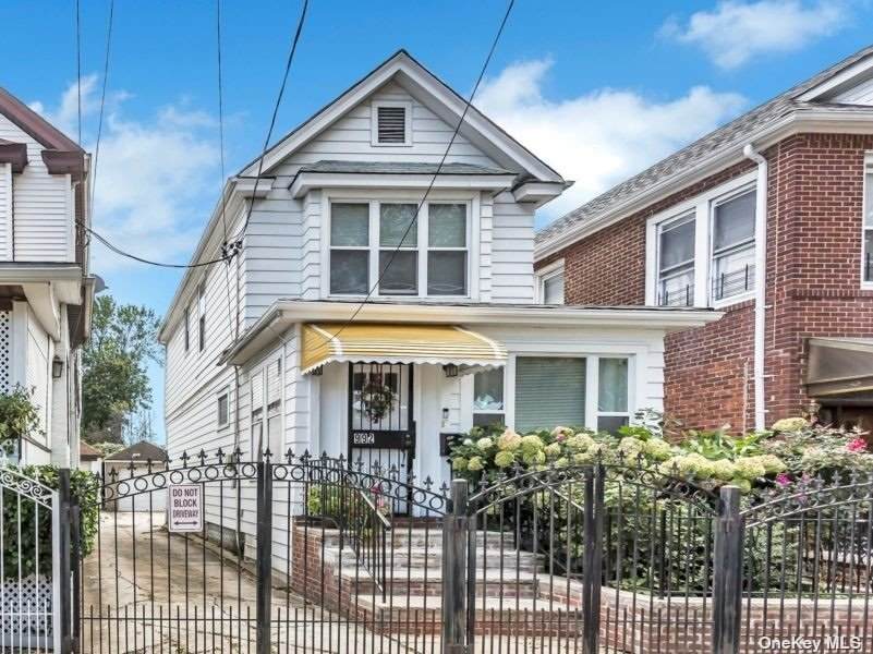 992 241 Street - Photo 1