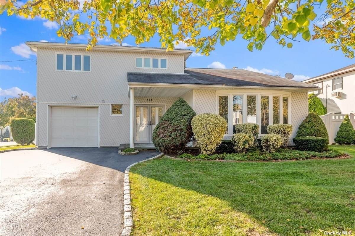 101 Pinewood Lane - Photo 1