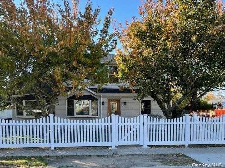 29 Coolidge Avenue - Photo 1