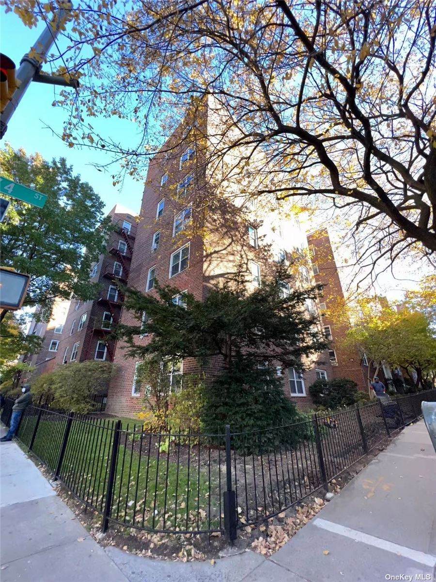 34-15 74th St - Photo 1