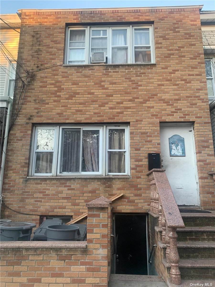 90-10 80th Street - Photo 1