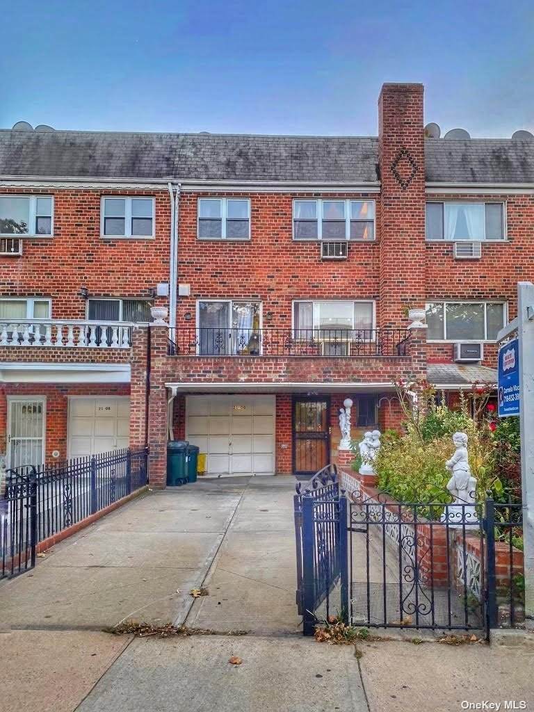 21-06 Hoyt Avenue - Photo 1