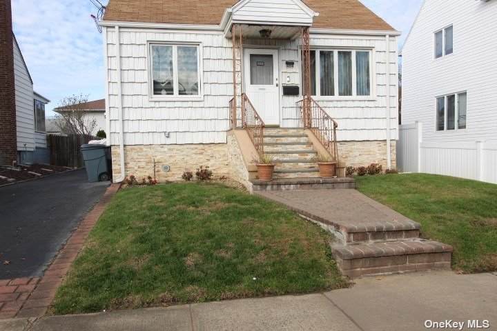 494 Lincoln Street - Photo 1