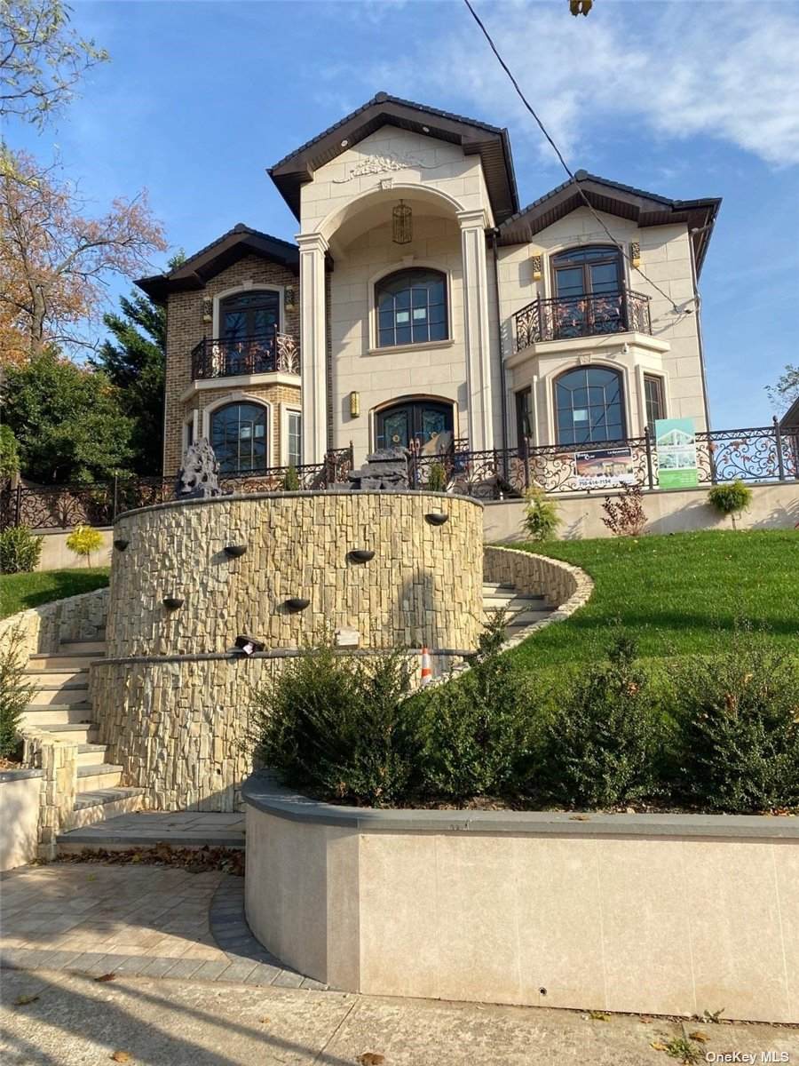 246-20 Alameda Avenue - Photo 1