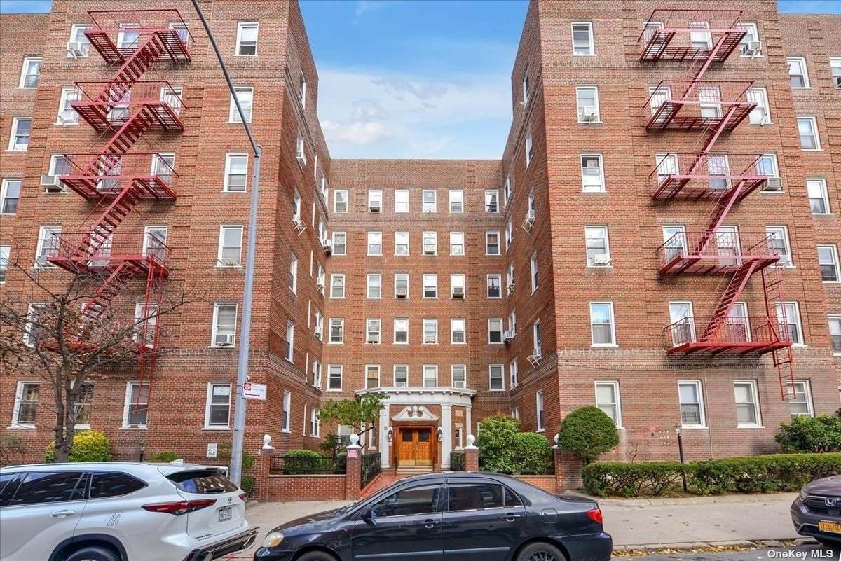 63-109 Saunders Street - Photo 1