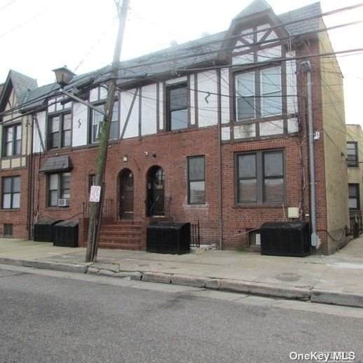 133 Lincoln Avenue - Photo 1
