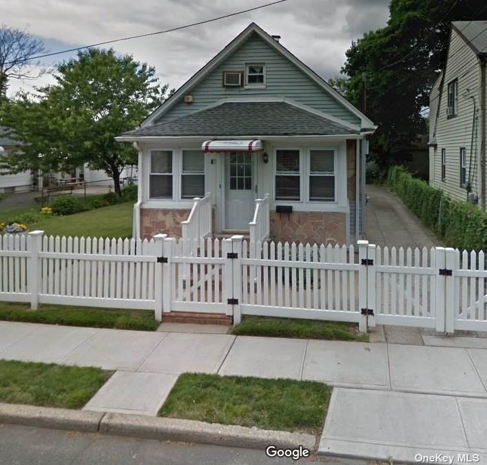 47 Sycamore Avenue - Photo 1